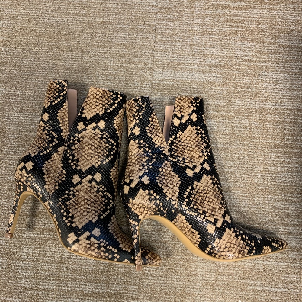 Booties - dashing
